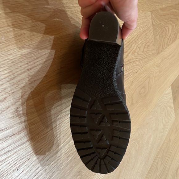 Michael Kors Ankle boot with buckles - Picture 3 of 5